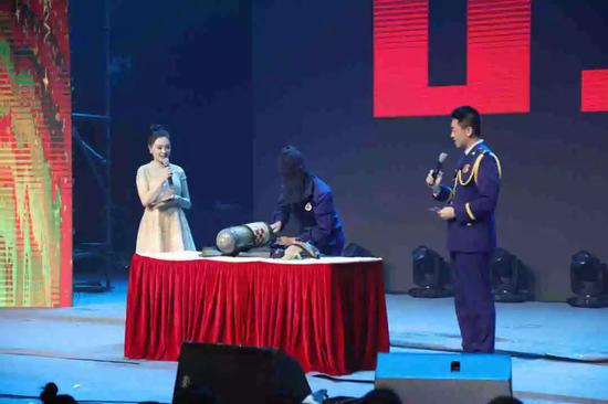 �ֳ���ս������װ����������