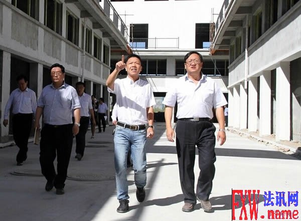 ������ί��ǻ��ٹ�һ��ݰ����ι��ʹ㳡�Ӳ�